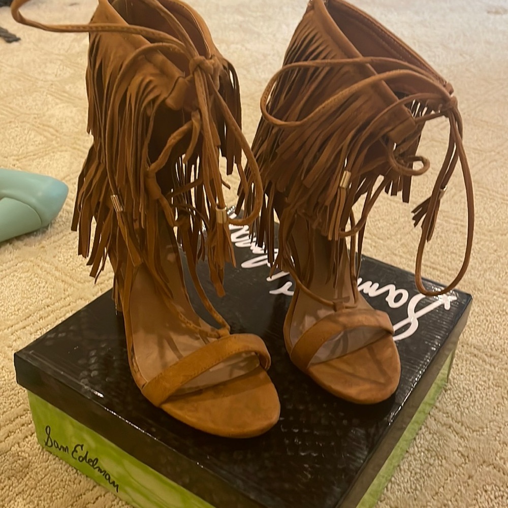 Fringe heels [BRAND NEW!!]
